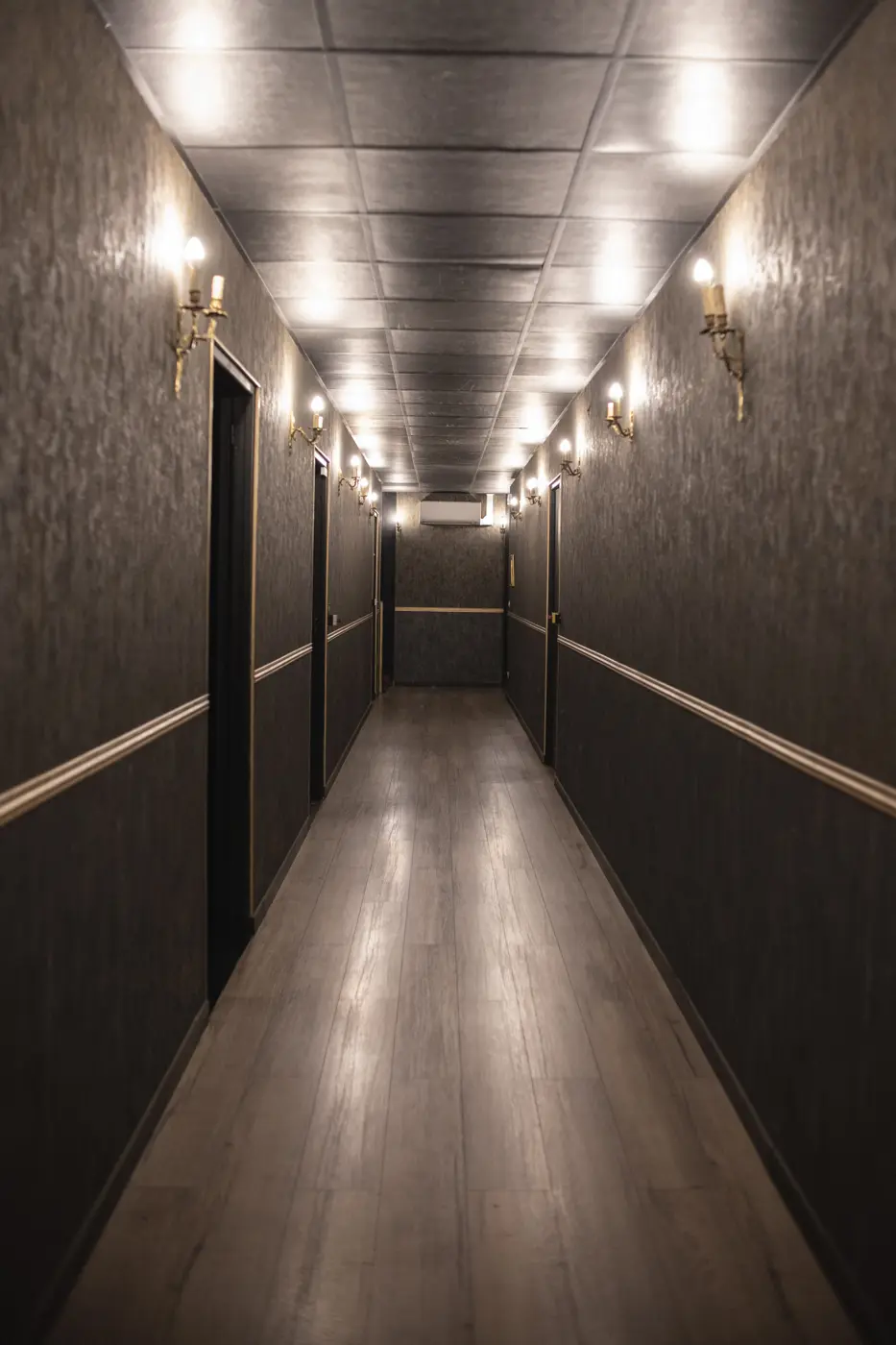 Couloir menant aux salles de jeu